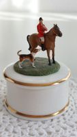 Porzellan Dose Jäger & Hund auf dem Deckel England 50 J. Alt