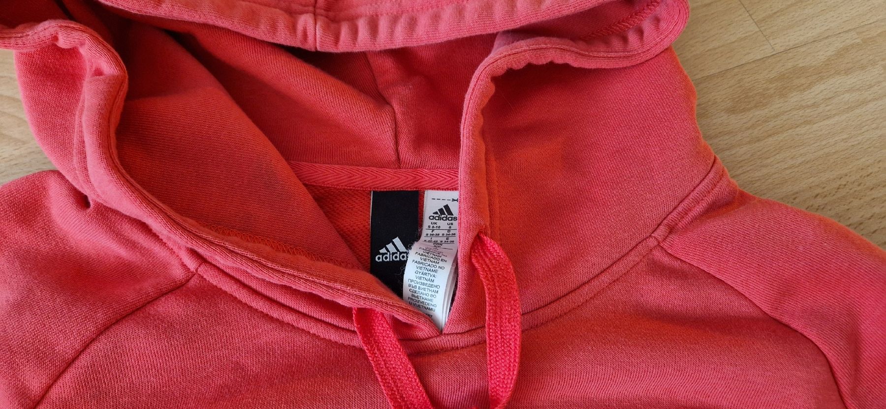 Adidas Maglioni & Felpe: Adidas Pullover mit Kapuze Grösse S guter Zustand – Usato da Rüfenacht BE venduto da Loeti1992 1