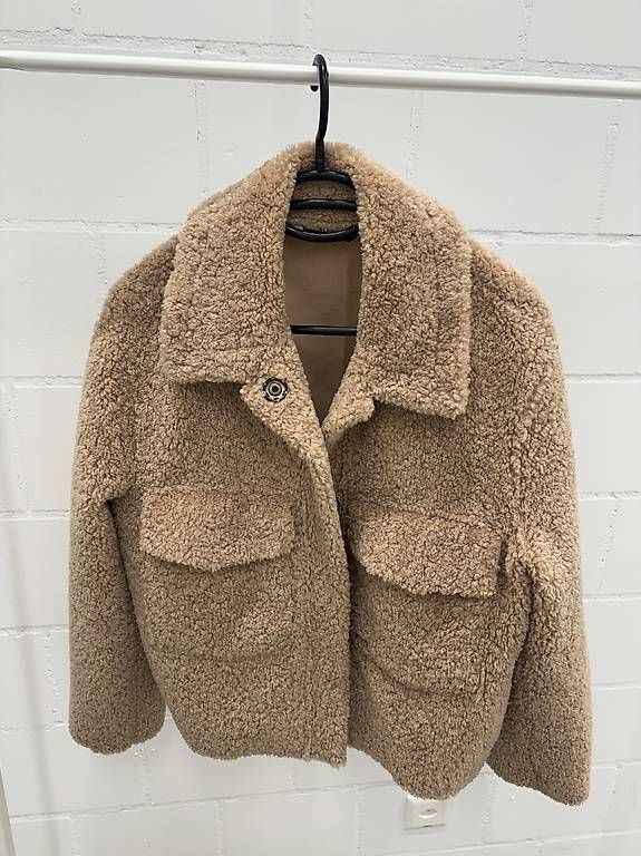 Jacken: Zara Jacke im Teddyfell-Look, Gr. M – Gebraucht aus Aesch BL von sab_9j2z 2