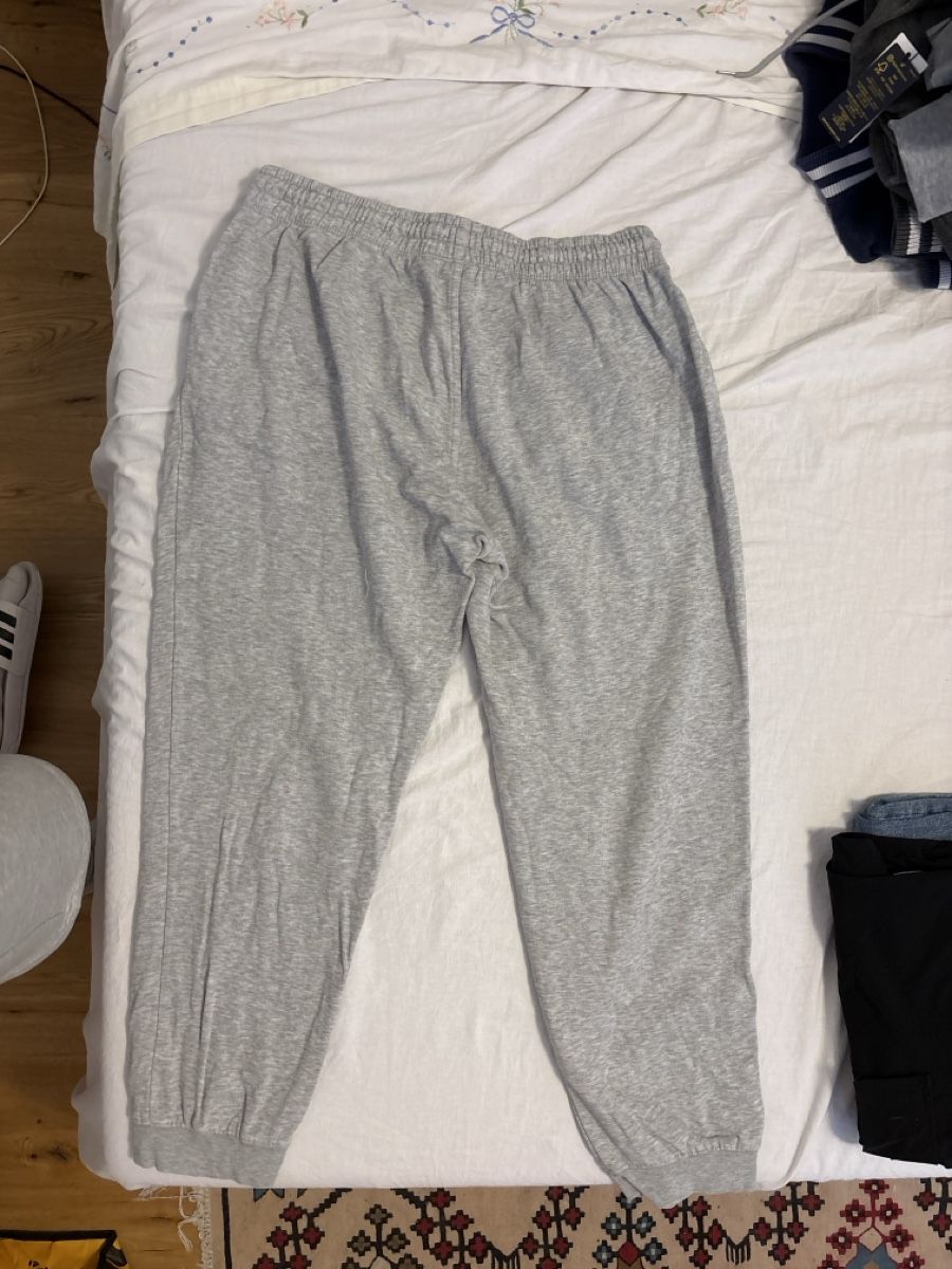 H&M Pantalons: Jogginghose H&M Grösse XL – Neuf (Voir description) à Münchenstein par FlavioDe 1