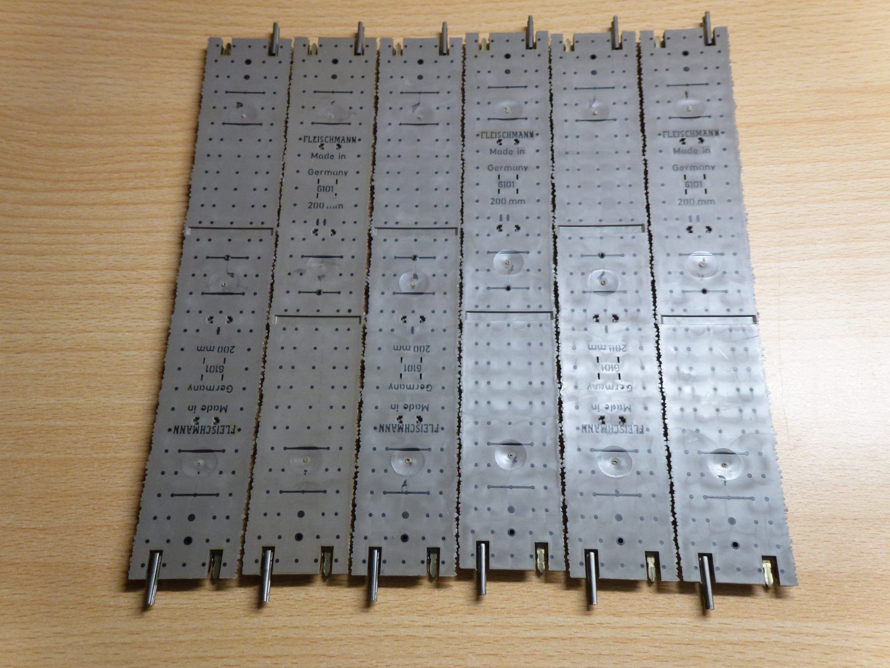 Fleischmann Modellini di ferrovie: Fleischmann H0 Profigleis 6x6101 – Usato da Hombrechtikon venduto da Se9 5