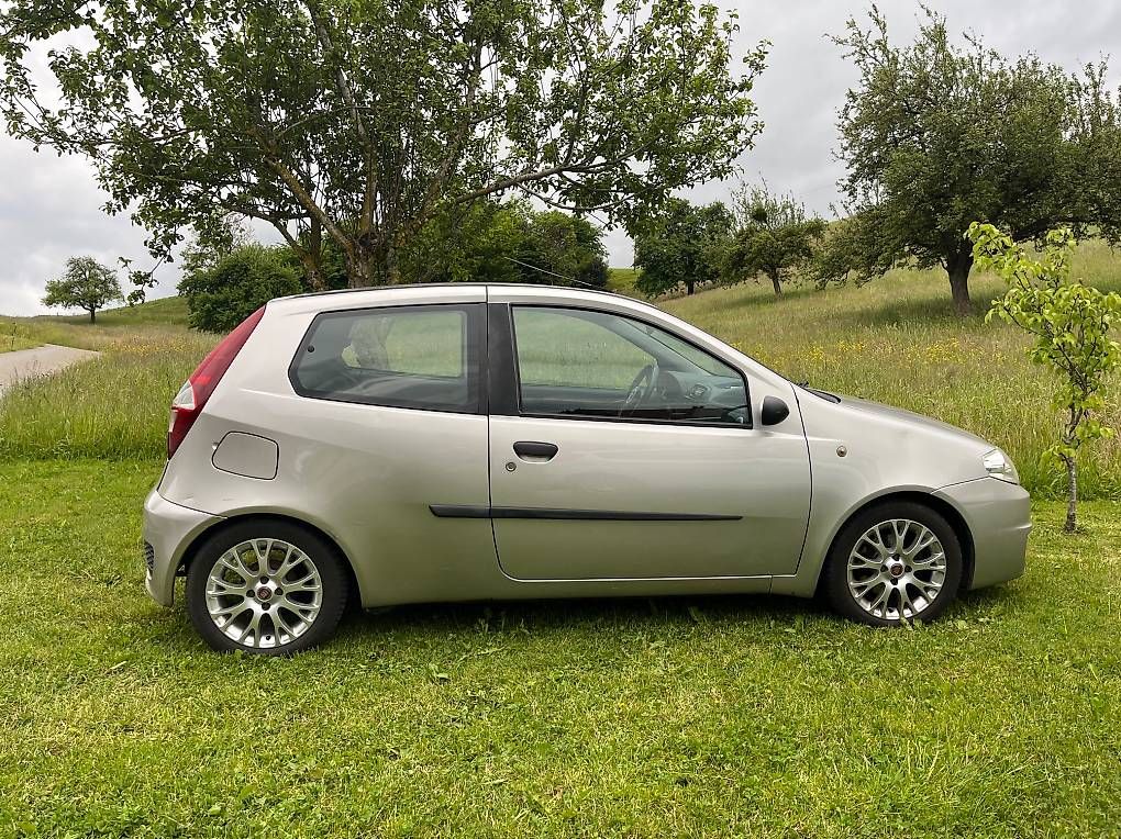 Fiat Autos: Fiat Punto 1.2 16v – Gebraucht aus Sachseln von nel_d6m9 1