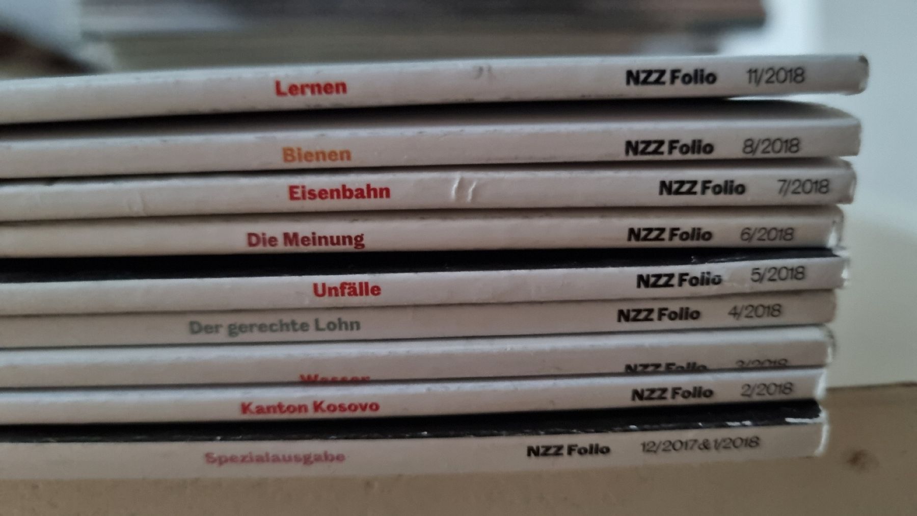 Riviste & Magazine: NZZ Folio 2018 - 9 Ausgaben – Usato da Sutz venduto da Rawypp 2