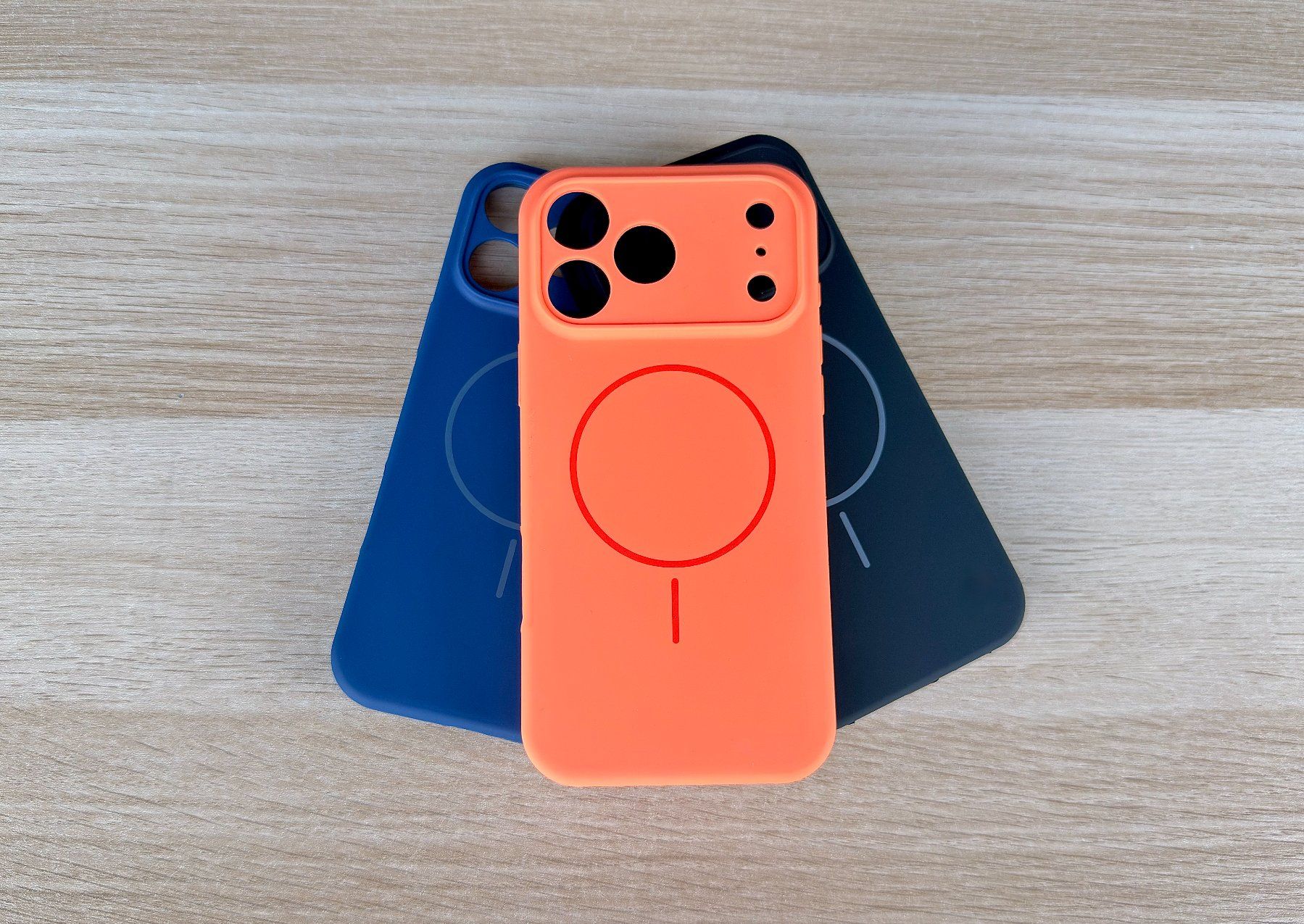 Apple Coques & Protection écran: 🌊 Coque iPhone 17 Pro Max | MagSafe – Neuf avec emballage d'origine à Thônex par Suisse.Shopping 3