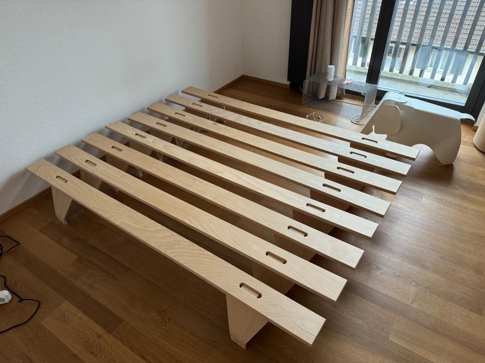 Tojo Letti: Tojo Lieg Designerbett – Usato da Zürich venduto da fatcak