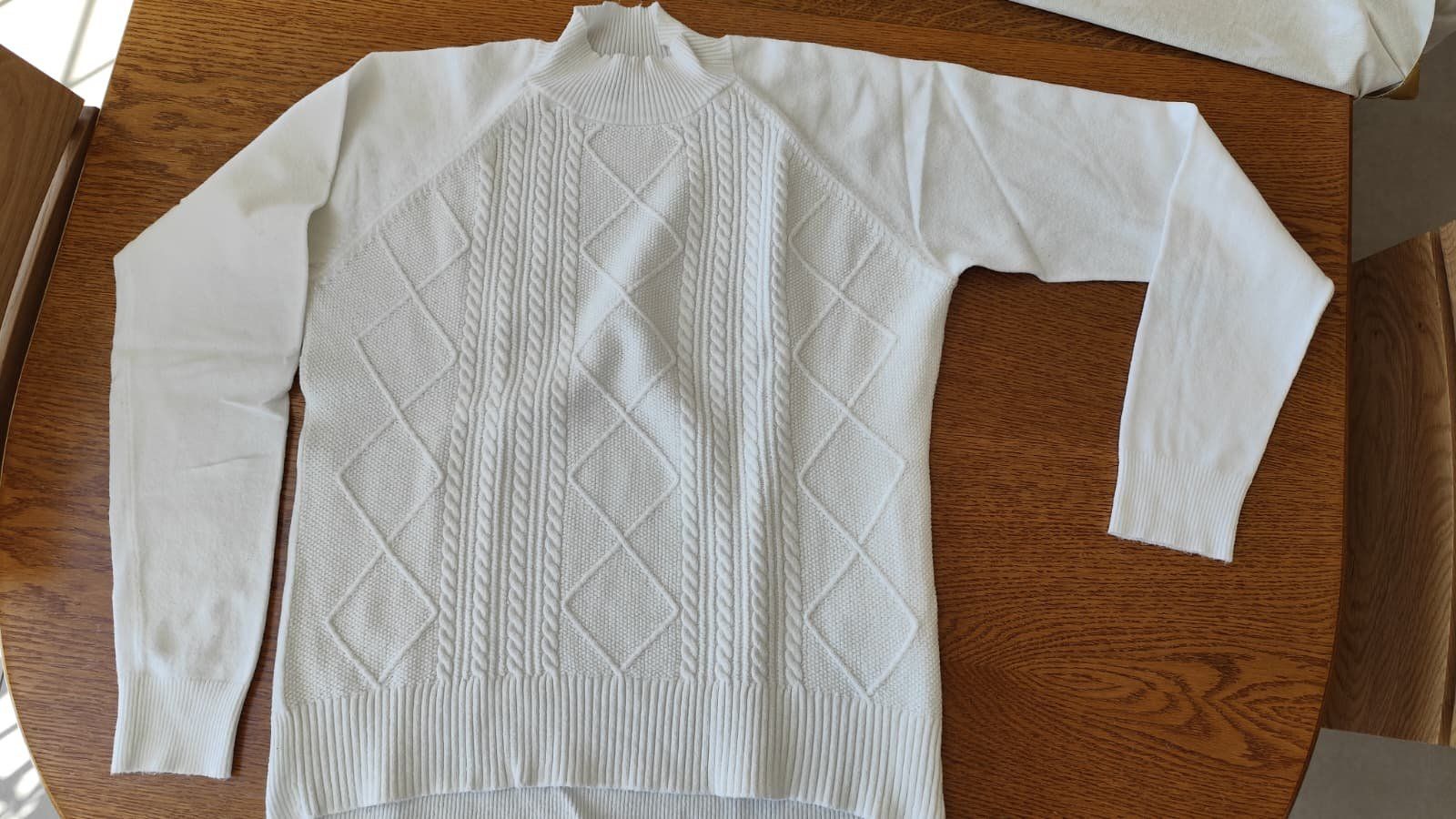 Maglioni & Felpe: Pull blanc hiver maille torsadée col montant - Taille M – Usato da Chénens venduto da Danad