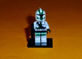 Lego Star Wars/ Minifigur sw0380 Commander Gree mit Waffe