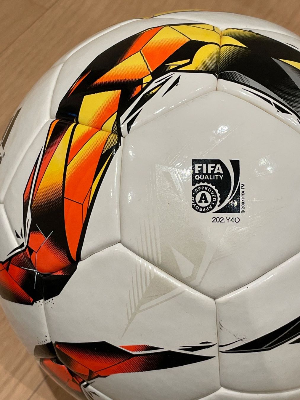 Adidas Palloni: Adidas Torfabrik Trainingsball Replica - Grösse 5 – Usato da Zürich venduto da plumita 1