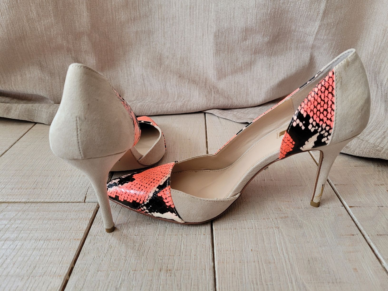 Scarpe da donna: Pumps von Carvela – Nuovo (secondo la descrizione) da Hofstetten BE venduto da lis_tlt6 1