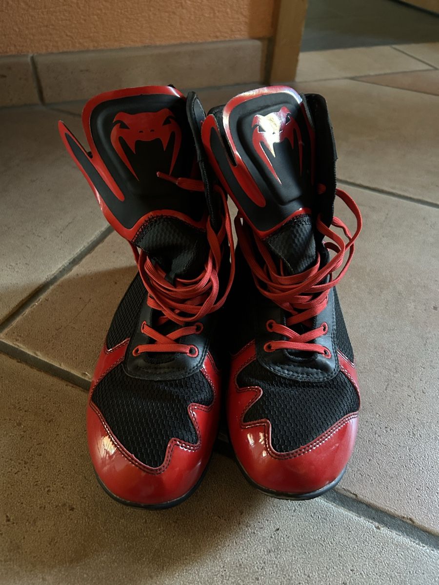 Scarpe da uomo: Venum Boxschuhe, Grösse 41, Schwarz/Rot – Usato da Kallnach venduto da ManiU99 1