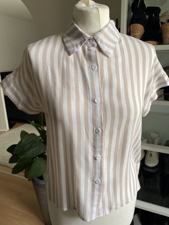 Women’s short sleeved skirt - size 36