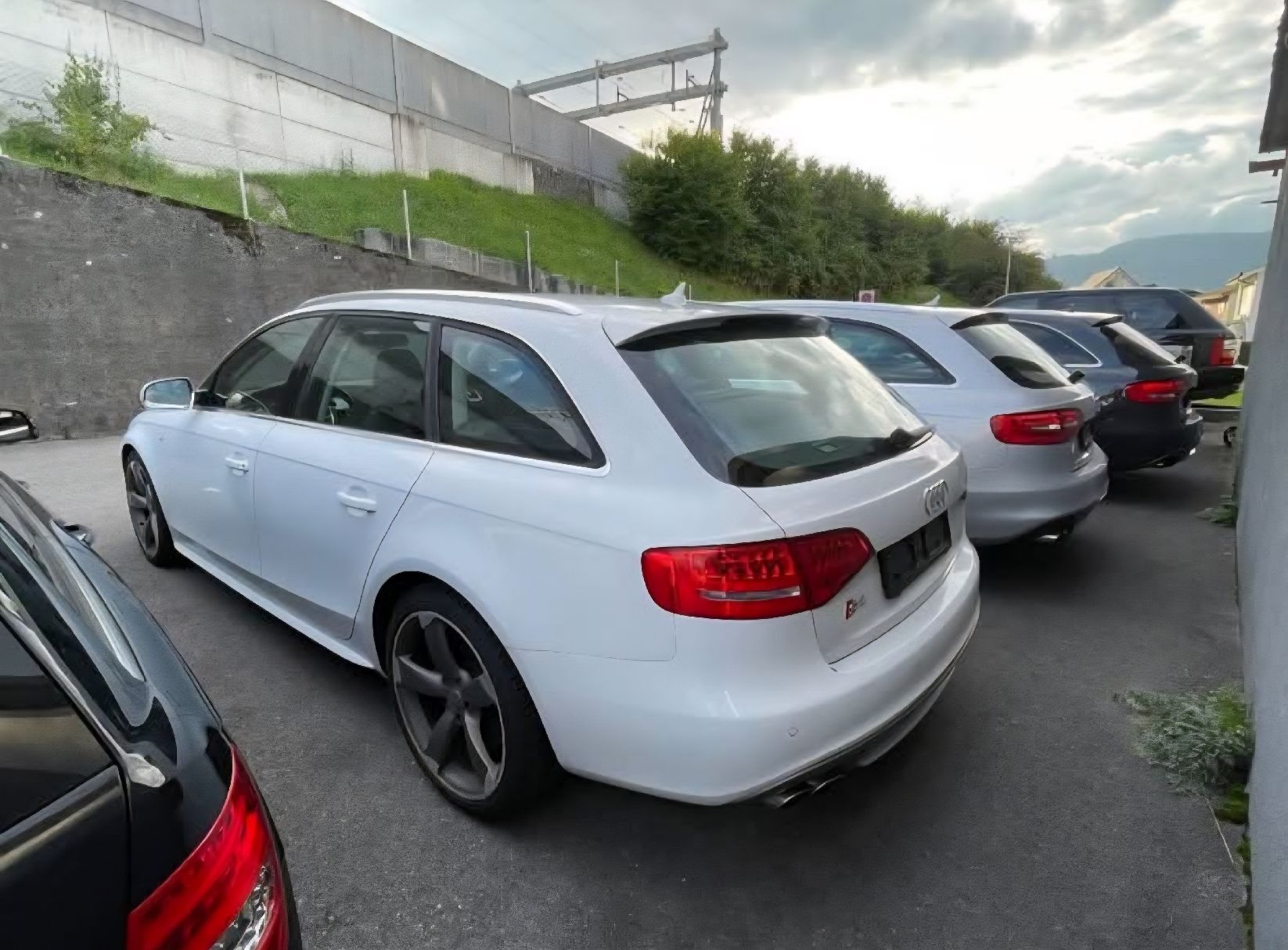 Audi Automobili: Audi S4 Av. 3.0TFSI 400Ps – Usato da Oberiberg venduto da Snusmarkt 4