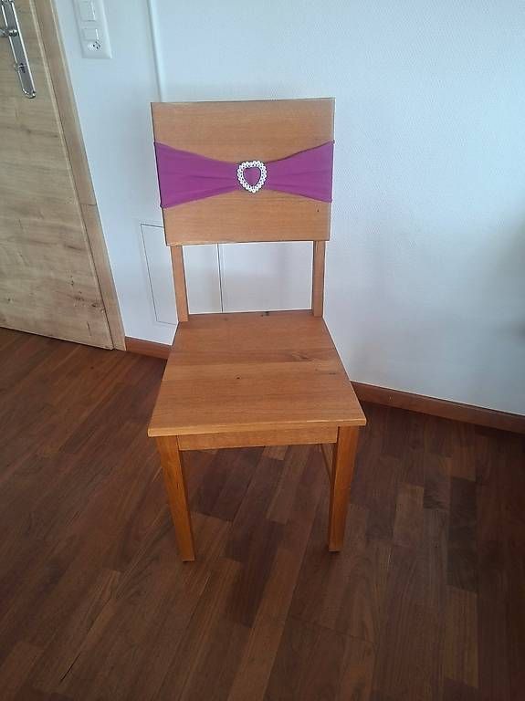 Tutte le decorazioni: Stuhlhussen / -maschen – Usato da Waldstatt venduto da SimoneWehrlin 2