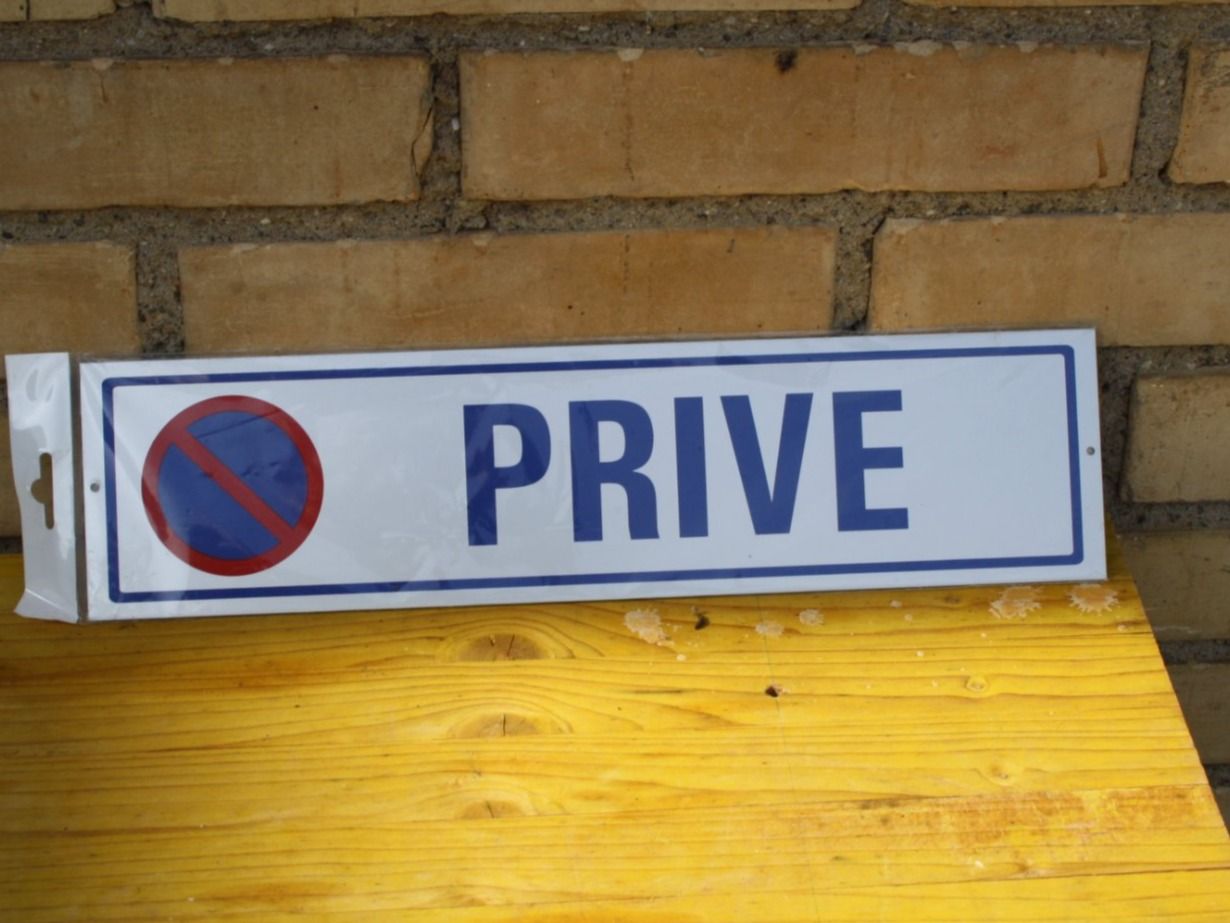 Insegne: PARKVERBOT PRIVE SCHILD TAFEL – Usato da Wauwil venduto da Pneuedy