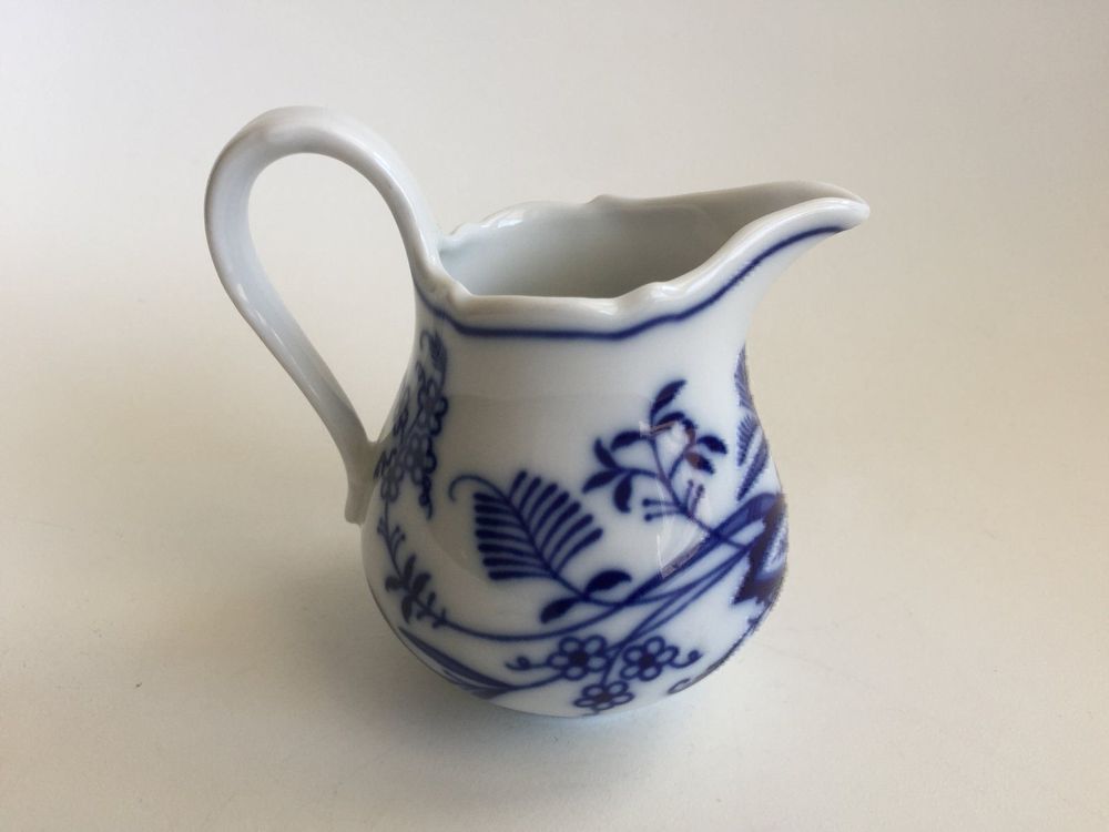 Crémier, pot à lait vintage porcelaine blanche