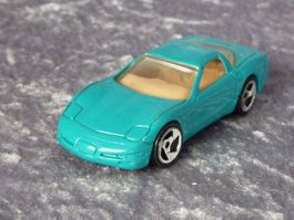Chevrolet Coevette C5 mint 1:64