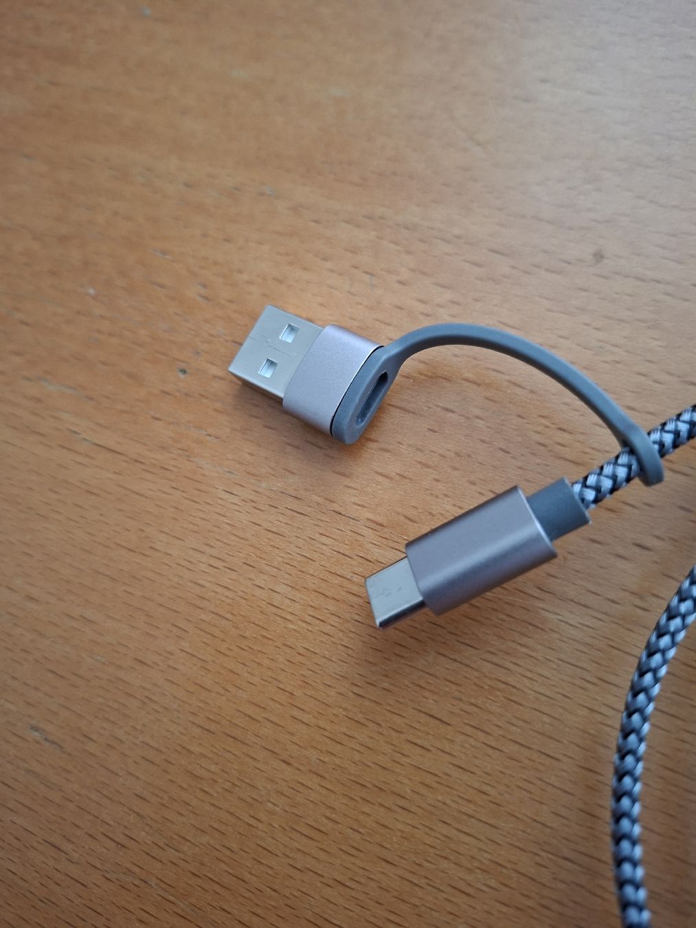 Cavi: USB-C/Lightning Ladekabel mit Apple Watch Ladepad neu – Nuovo (secondo la descrizione) da Uster venduto da mak_mw2n 5