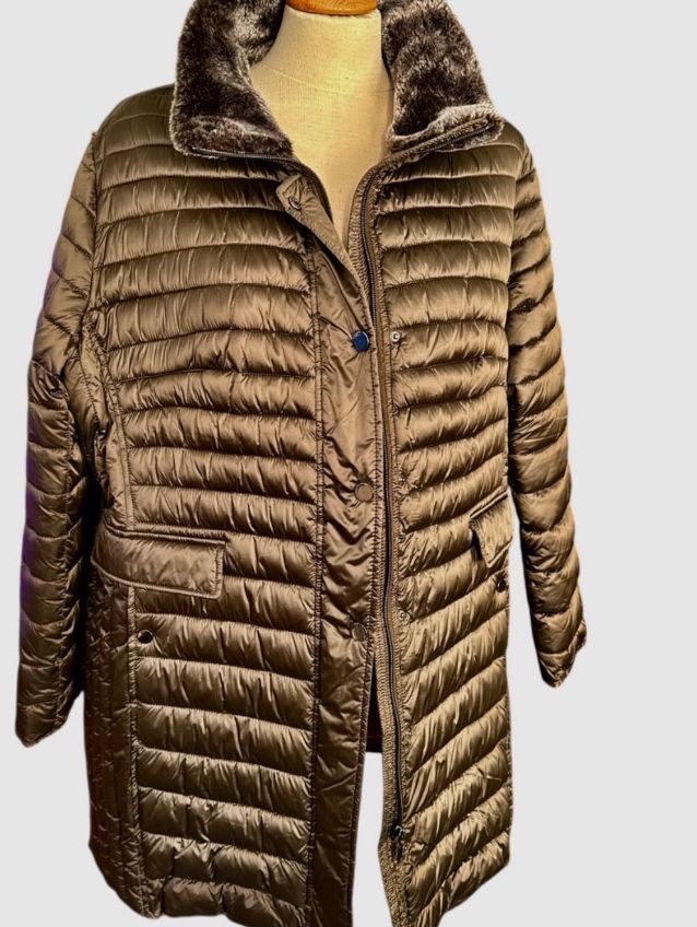 Cappotti: Alba Moda Manteau d'hiver élégant – Usato da Vuisternens-Romont venduto da gol_xp6p 3