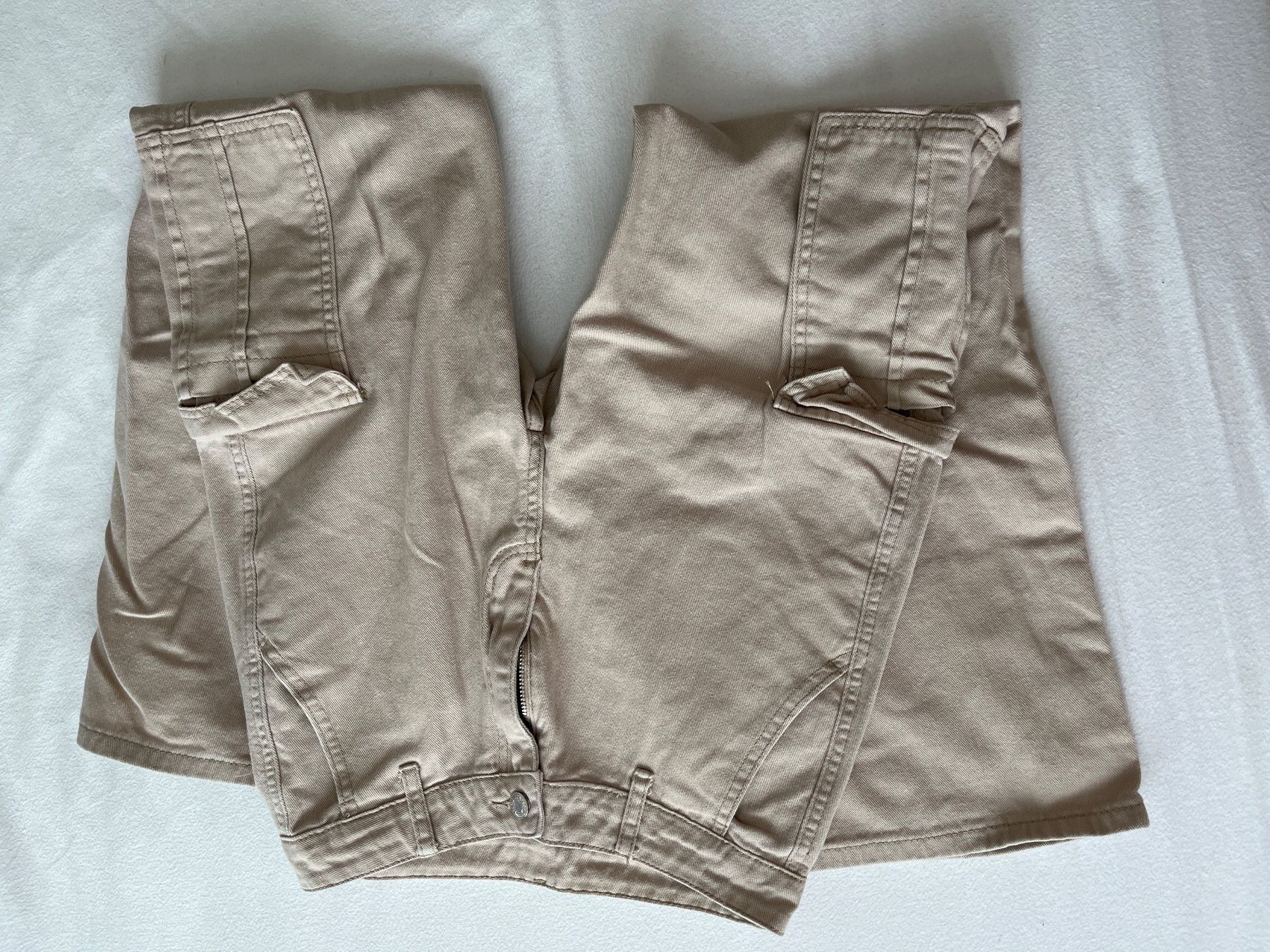 Shein Jeans: SHEIN cargo beige jeans gr XS 34 – Usato da Adligenswil venduto da Phoenix2017 1