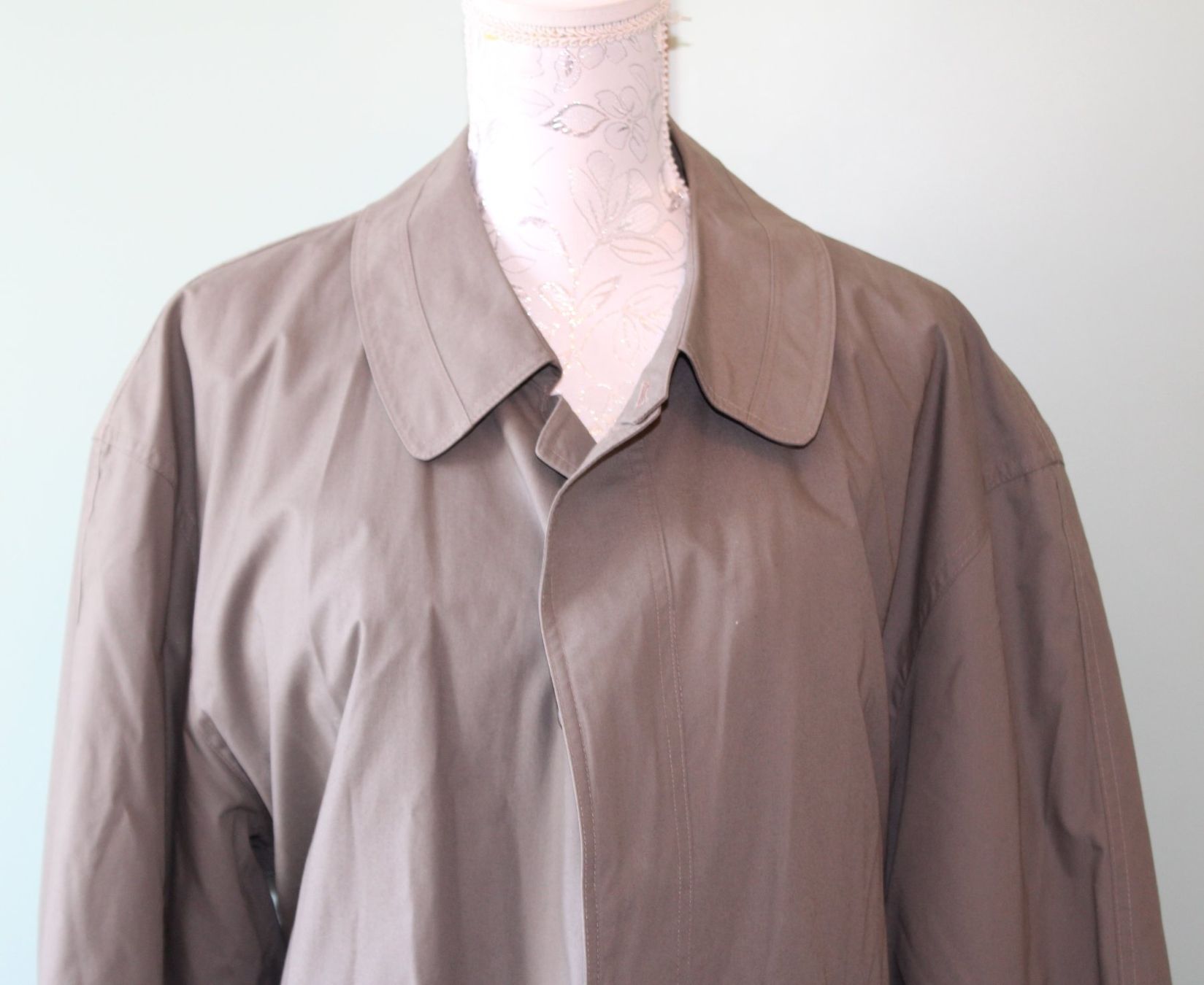 Bugatti Mäntel: Trenchcoat von *BUGATTI* – Gebraucht aus Schaan von antikes_und_kurioses 1