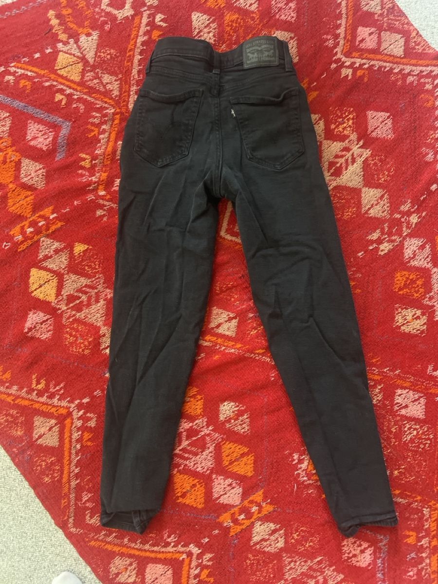 Levi's Jeans: Levi Mom Jeans 24 – Gebraucht aus Winterthur von broal94 2