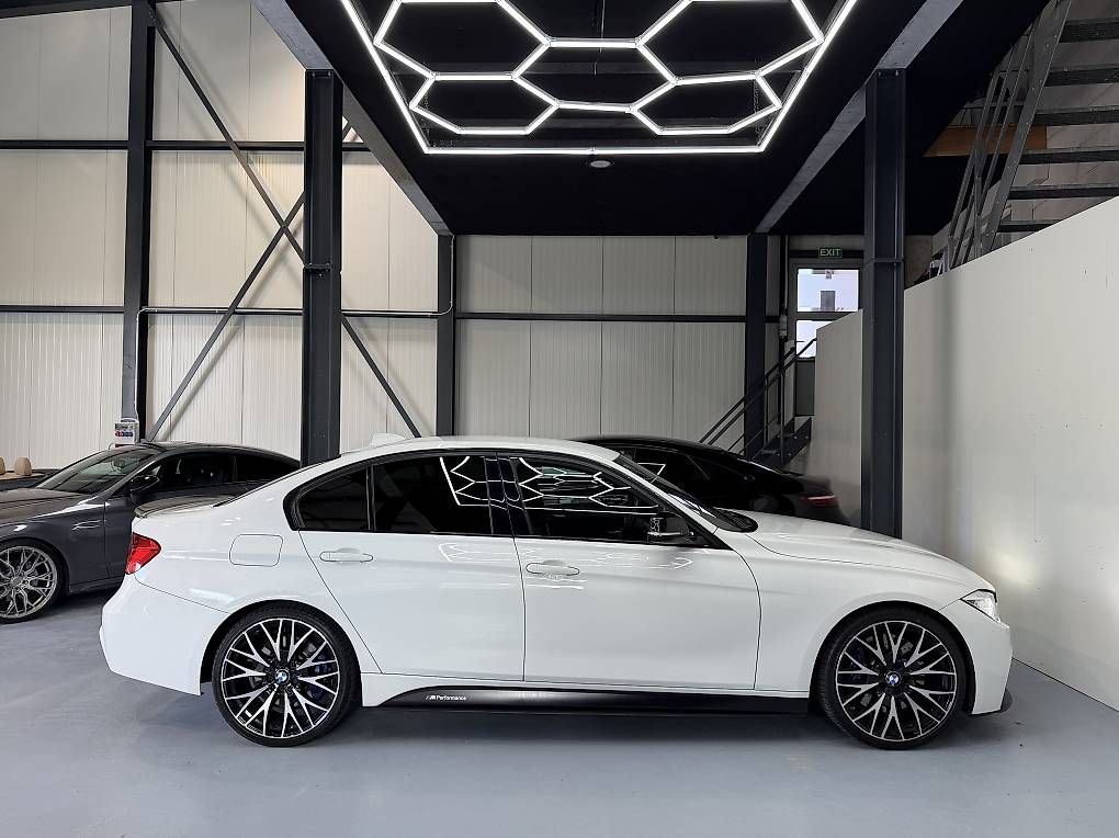 Autos: Bmw 335i M-Performance – Gebraucht aus Hüswil von inf_r9zj 4