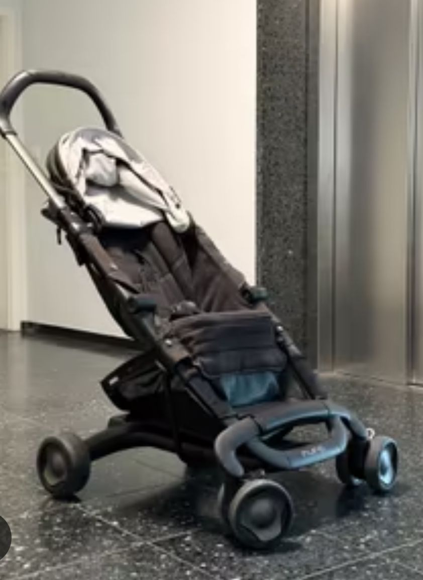 Nuna Poussette: Nuna Stroller black used – D'occasion à Hagendorn par dropped