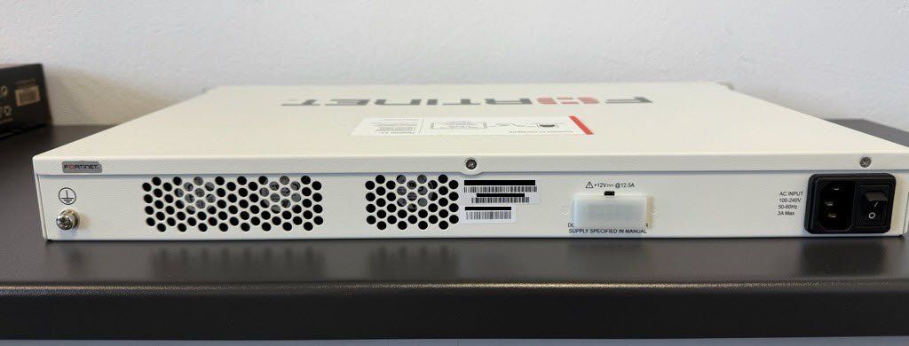 Fortinet Firewall: FORTINET FortiGate 200E Firewall – Usato da Wetzikon ZH venduto da legicitservicedesk 1