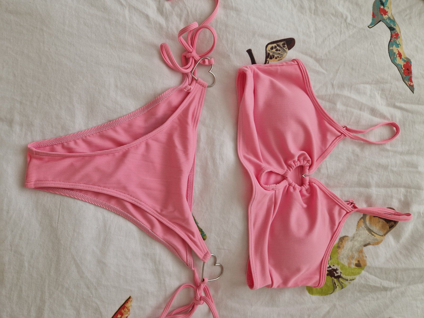 Badekleider & Bikinis: Bikini rosa Gr. L mit Herz Anhänger – Gebraucht aus Erlinsbach SO von ULIKH 3