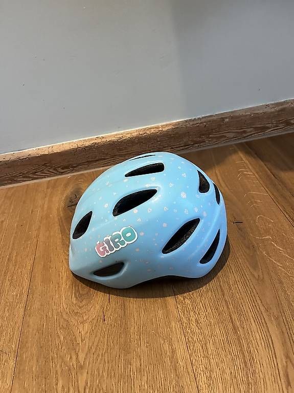 Giro Caschi: Kinder Velohelm Giro – Usato da Tägertschi venduto da Oktagon62
