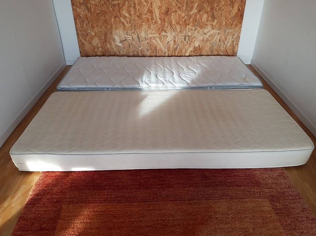 Materassi: Matratzen / Matelas / Mattress 90x200 – Usato da Cologny venduto da els_tvj8