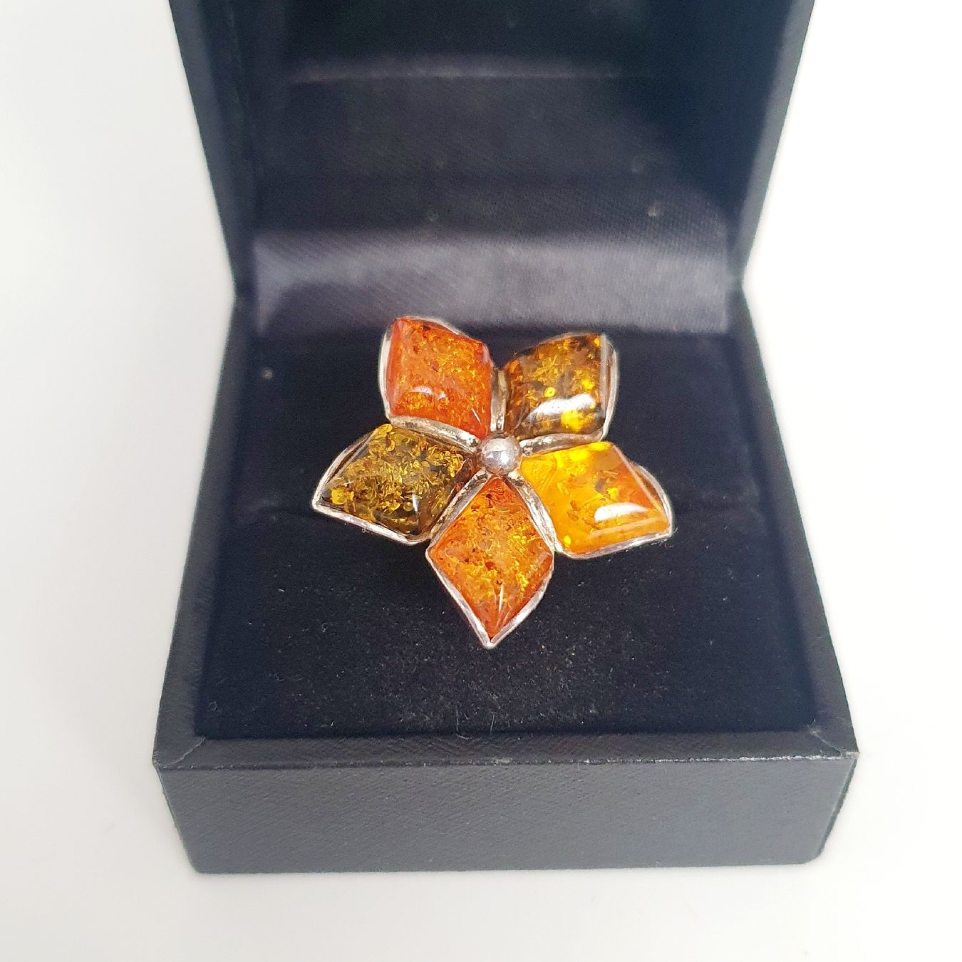 Anelli:  Bernstein-Ring in Form einer Blume in 925 silber gr 18,5 mm – Usato da Kreuzlingen venduto da Wunderkiste123 3