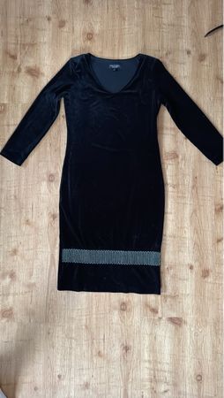 Elegantes Samtkleid, Grösse 34 ideal für die Festtage!