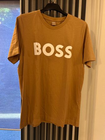 T-shirt BOSS - size XS