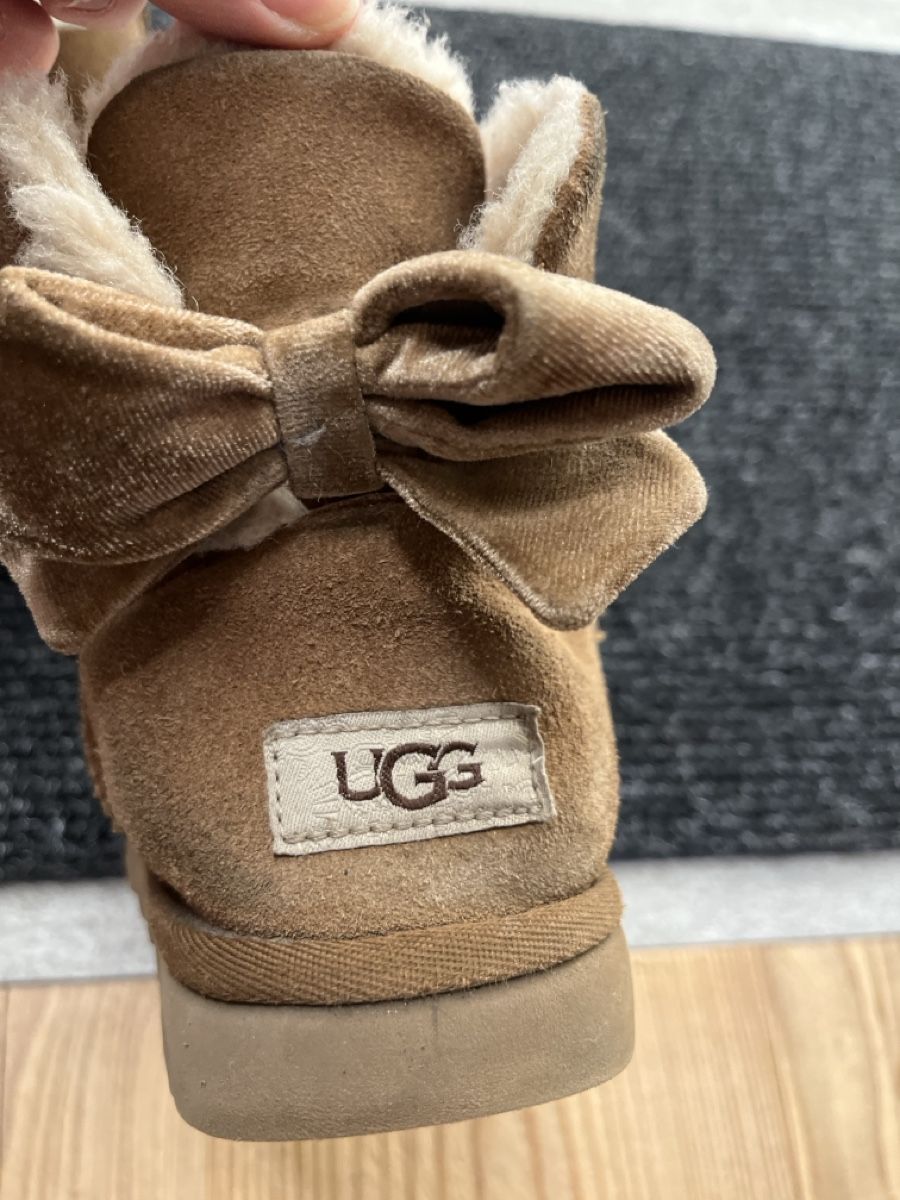 Ugg Scarpe da donna: Originale  UGG Stiefel – Usato da Rüschlikon venduto da ant_5v7g 2