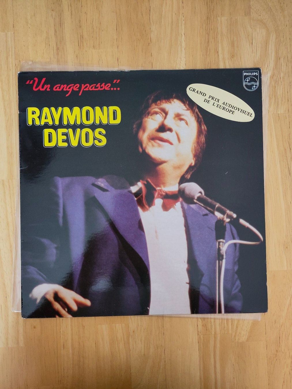 Dischi in vinile: Raymond Devos | "Un Ange Passe" | LP – Usato da Lausanne venduto da Otvald