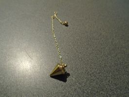 Pendel, goldfarbig