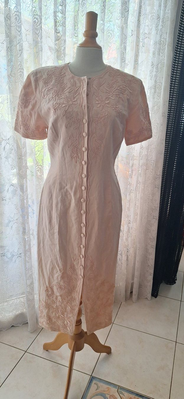 Vestiti: Robe abricot Vintage 38 – Usato da St-Triphon venduto da Jldr0