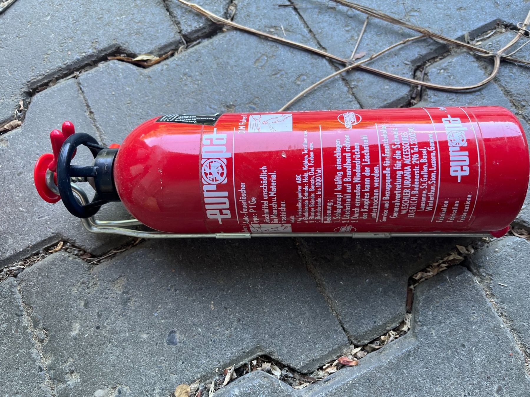 Estintori: 3x Feuerlöscher – Difettoso da Leuggern venduto da Yzerman2 1
