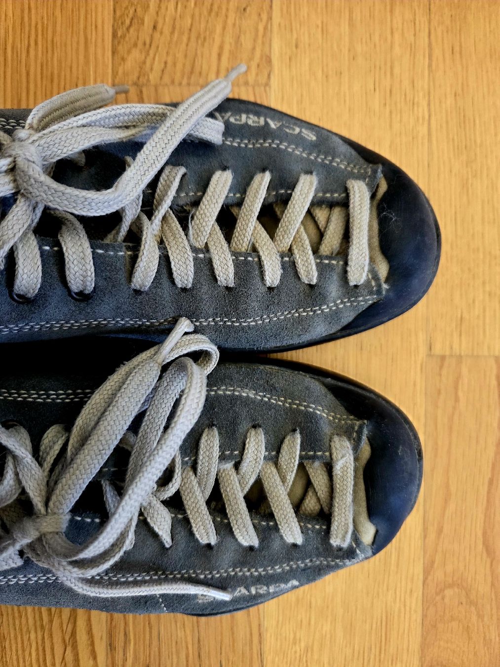 Scarpe da donna: Scarpa Schuhe Damen, Grösse 38, hellgrau-/blau – Usato da Luzern venduto da CVonarburg 3