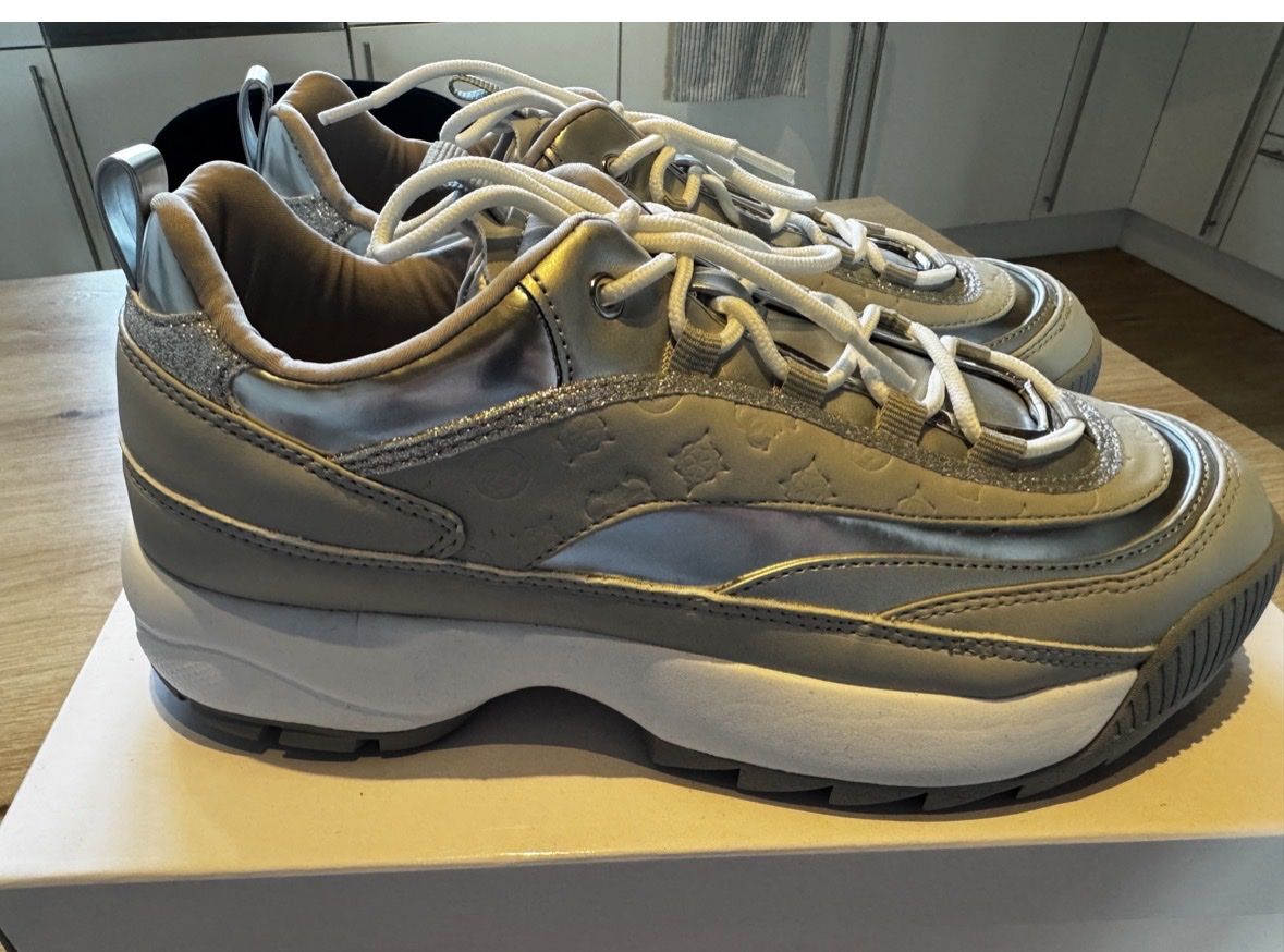 Guess Scarpe da donna: Guess Sneaker Damen  Neu – Nuovo e nell'imballaggio originale da Bonaduz venduto da Carda22