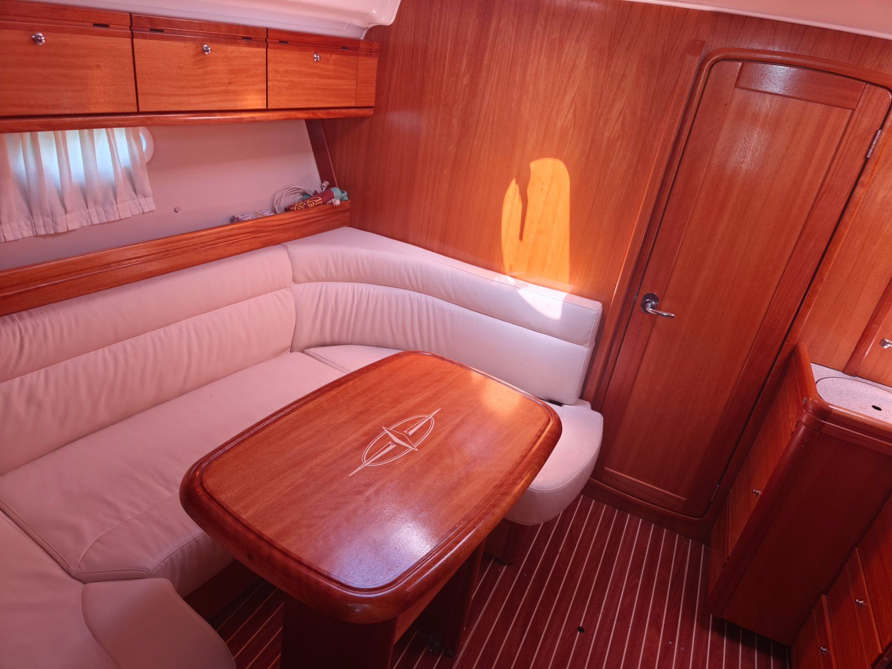 Bavaria Barche: Bavaria 33 Motoryacht mit Bootsplatz – Usato da Bern venduto da Bullwy12 6