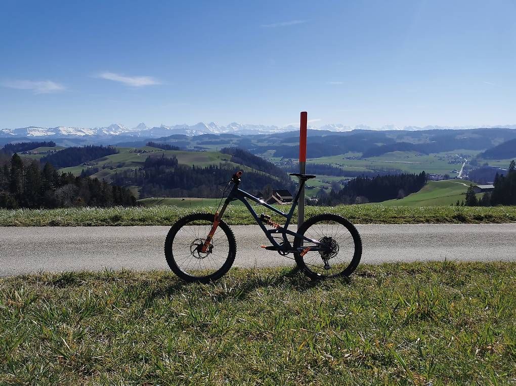 Biciclette: Commencal Clash Signature Mountainbike Fully – Usato da Wabern venduto da mlue00 4
