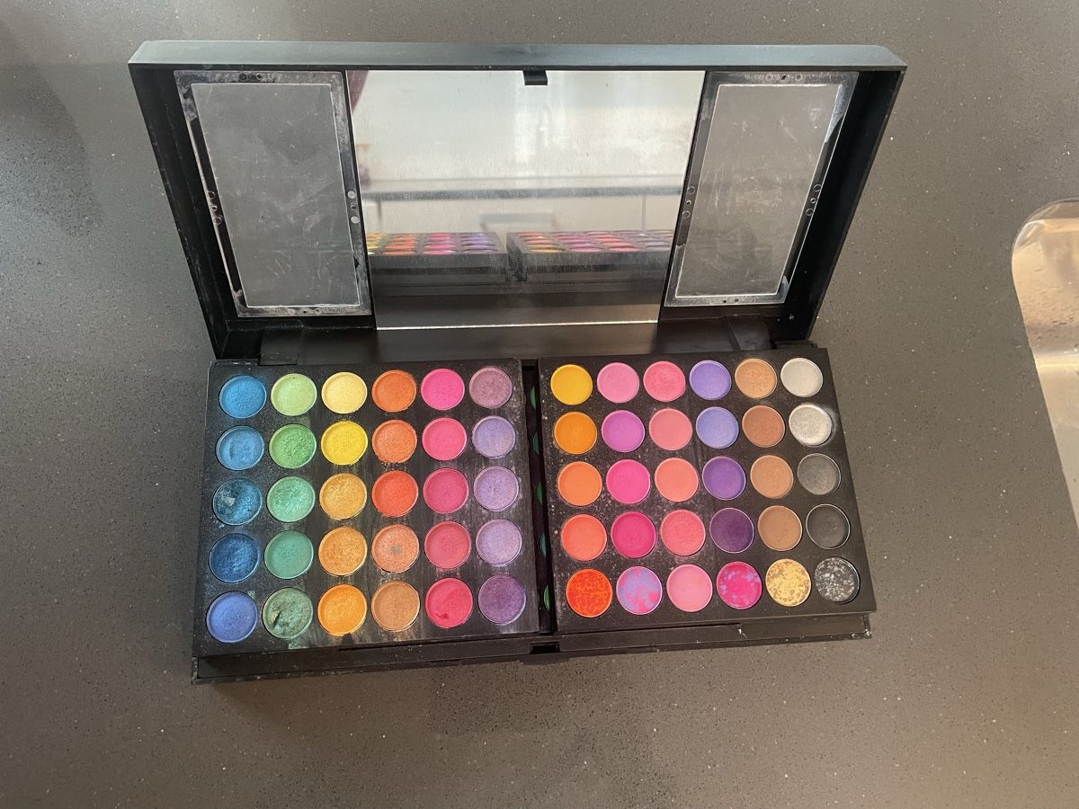 Maquillage: Lidschattenpalette – D'occasion à Müllheim-Dorf par Wilernaescht 1