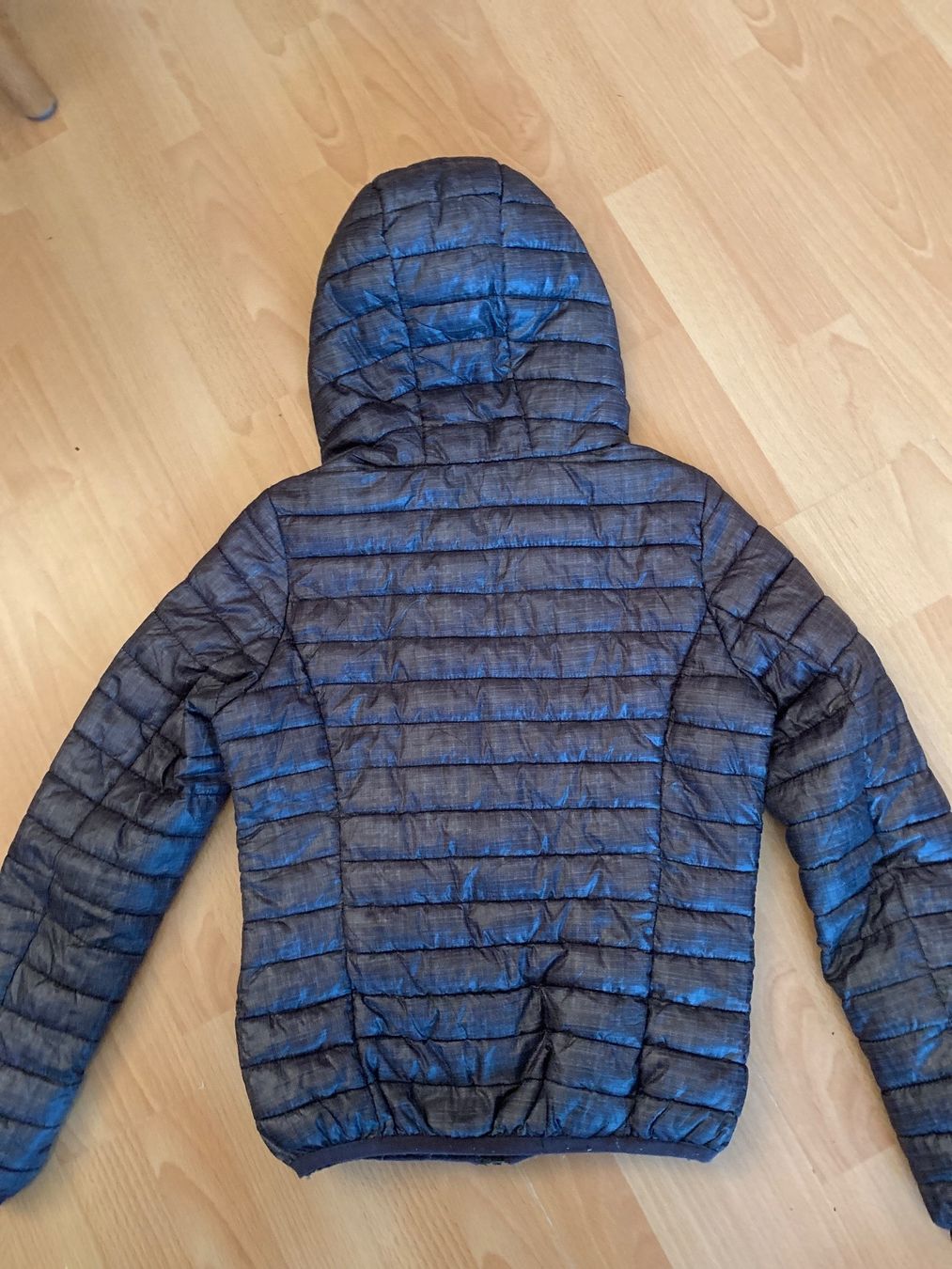 Jacken: Jolie doudoune grise fine taille S – Gebraucht aus MEYRIN von Gwendo10 1