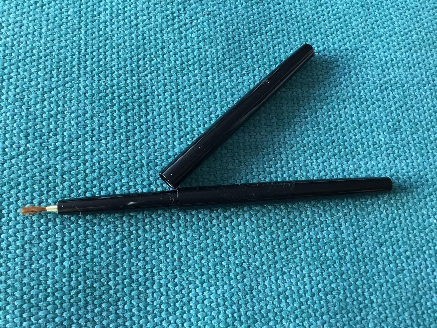 Make-up: Pinceau eye-liner rétractable – Nuovo e nell'imballaggio originale da Le Landeron venduto da nic_8hd5