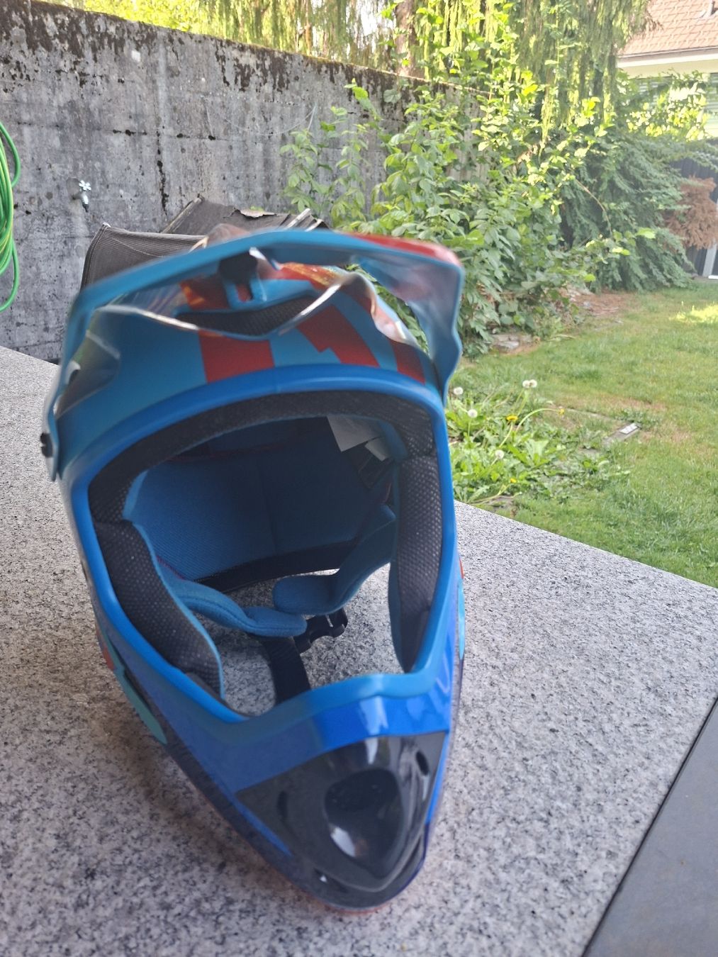 Helme: MTB Integralhelm.Gr.M – Gebraucht aus Sumiswald von Cicco02 2