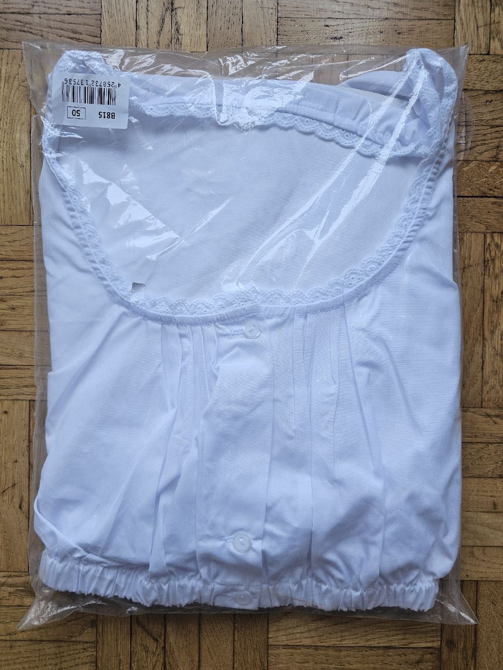 Blusen: Dirndlbluse Neu Gr. 50 – Neu und originalverpackt aus Zürich von Ada2 1