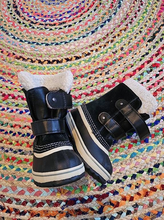 Scarpe per ragazzi: Sorel Winterstiefel - Grösse 25 – Usato da Bern venduto da Adrian1969