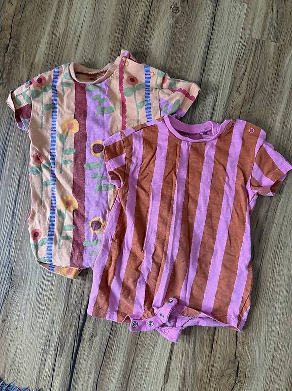 Pagliaccetti: Baby Jumpsuits Next & H&M – Usato da Rickenbach SZ venduto da ste_nm7x